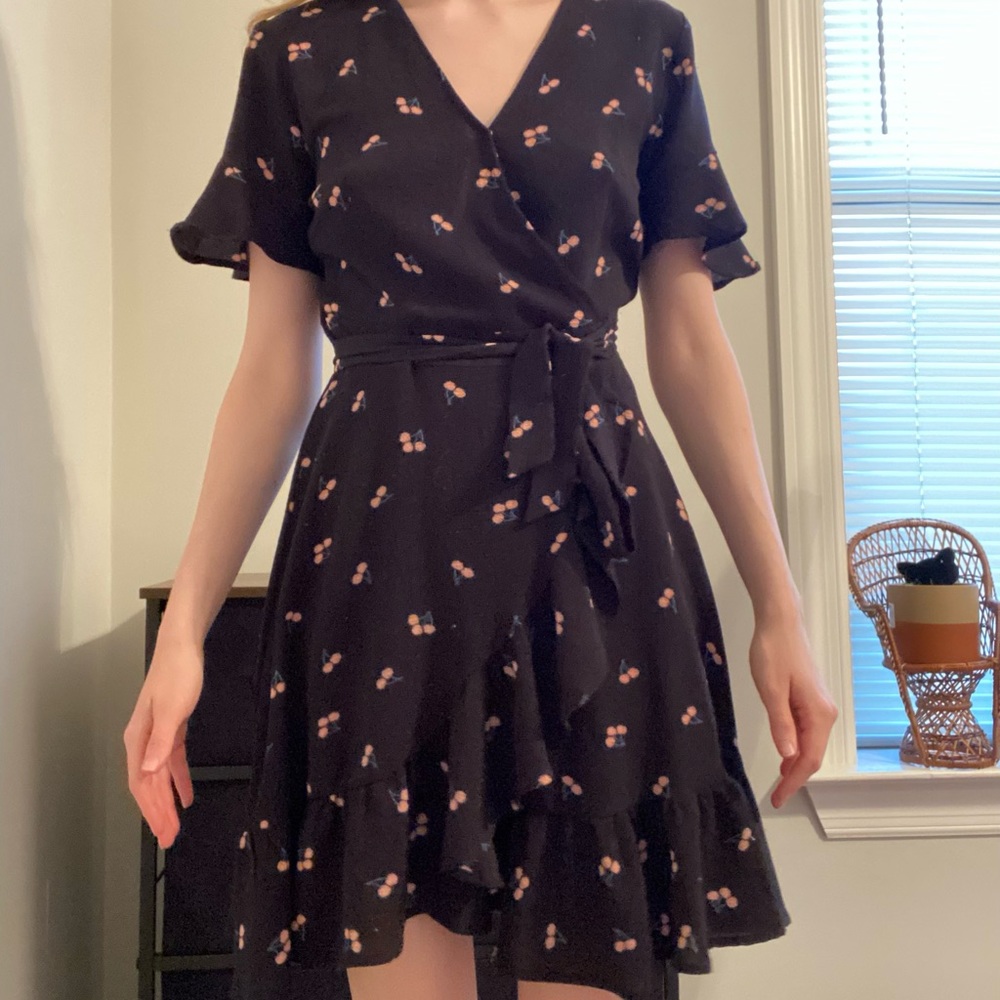 Back cherry print wrap dress